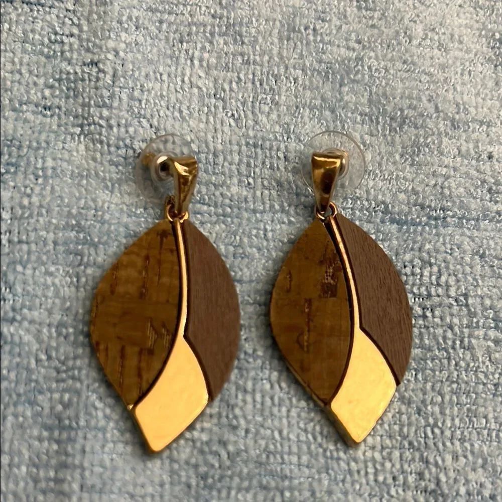 Elegant Gold and Brown Leaf Earrings